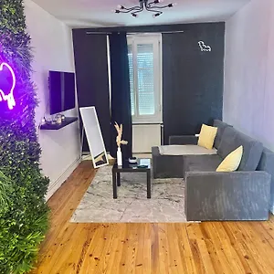 https://appartement-cosy-villeurbanne.hotels-rhonealpes.com